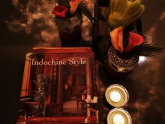 -Noir. Dining in the Dark