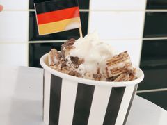 酸奶冰淇淋-JW德国冻酸奶Frozen Yogurt(龙湖成都滨江天街店)