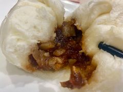 蜜汁叉烧包-赏点粤式点心(广州塔店)