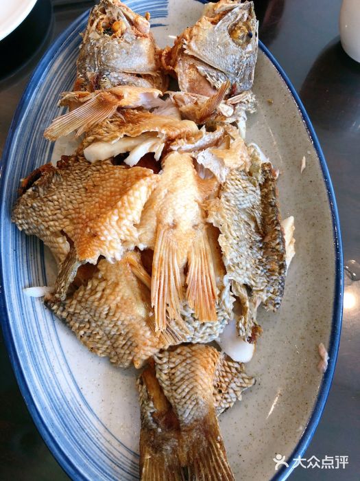 鲁菜根·泰山菜(普照店)蒜香鲈鱼图片