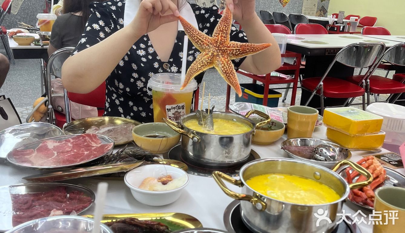[礼花]多榜 TOP1 的海鲜集市火锅开上海了