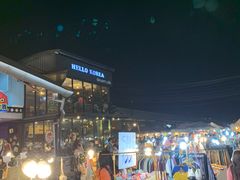 -席娜卡琳火车铁道夜市