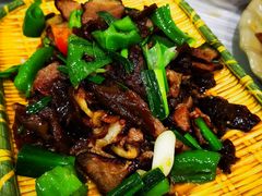 蕨粑腊肉-余家庄肥肠鱼地方汤锅(银杏大道店)