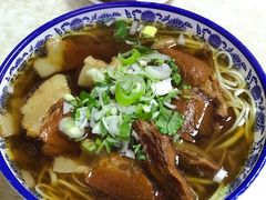 大肉面-兄弟拉面(交通大学店)