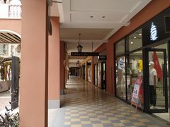 -首创奥特莱斯(西安店)