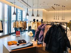 实物图-URBAN REVIVO(上海中庚漫游城店)