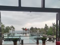 -亚龙湾喜来登·美景台大堂吧