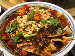 土冒黄喉-沪小二炭火蛙锅(淮海中路美食不夜城店)