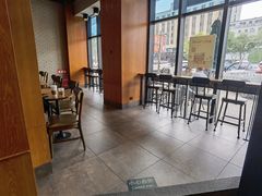 大堂-星巴克(天津滨海金元宝于家堡店)