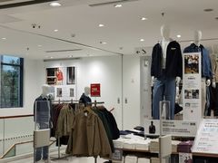 -优衣库(上海金桥国际商业广场店)