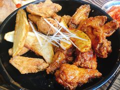原味炸鸡和酱油鸡双拼-MI WU FACTORY米屋美食工厂餐厅(绿地店)