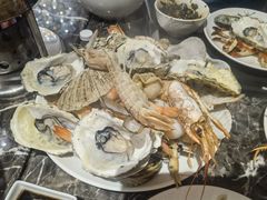 蒸熟的海鲜-丽彩天祺酒店-自助餐厅