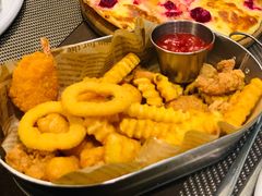 -悦享绿山墙西餐厅