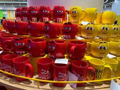 -m豆巧克力世界(上海世茂广场店)