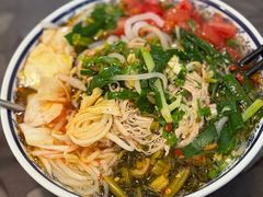 -巍山𤆵肉饵丝