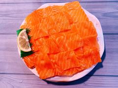 三文鱼刺身中段-酉泽屋刺身三文鱼寿司主题餐厅(望馨商业中心店)