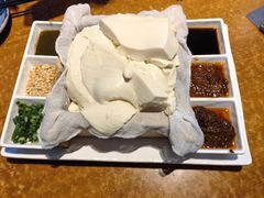 -95号酱骨·一块豆腐(展春园西路店)