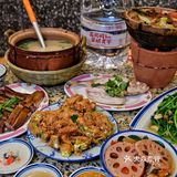 富硒水砂锅海鲜粥好香哦！