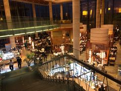 -松山湖凯悦酒店·Café自助餐厅·周末火舞秀表演