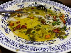 老坛酸菜鲈鱼-宽窄巷子冒菜(中华广场店)