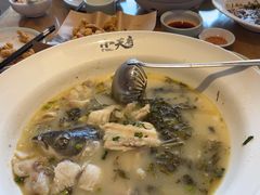 -严记小天府酸菜鱼(西四路店)