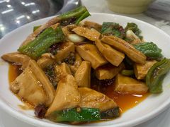 -丹水桥地锅鱼·翘嘴鲌·地方特色全鱼宴(丹江口大坝店)
