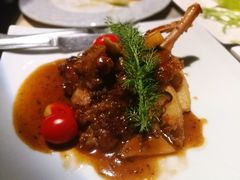-穹六人间 people 6(岳阳路店)