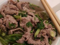 -犇逸·乐山跷脚牛肉·四川现炒(览海店)
