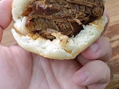 烧饼夹肉-穆得·老周家牛肉烧饼(普利街店)