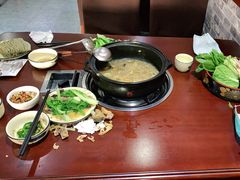 -菌之家·专业纯野生菌火锅·特色炒菌