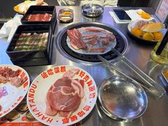 -哈哈碳都·牛肋条无限自助烤肉(台江万达店)