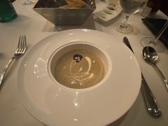 -龙虾酒吧扒房(宁波香格里拉店)
