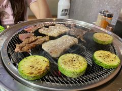 -围炉肉舍丹东海鲜烤肉·烤活鳗(步行街店)
