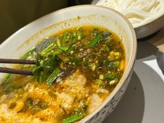 -粉八·云南米线·建水烧烤(常熟路店)