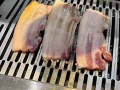 -臻牛烤肉