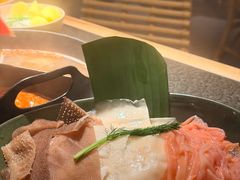 -三出山火锅(南京万象天地店)