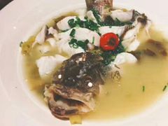 酸菜清汤鲈鱼-石头咕(葵蓬店)