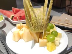 -海底捞火锅(新松江路生日主题店)