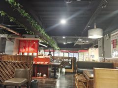 -何氏串串香火锅(翠亨店)