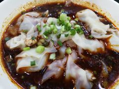 2两抄手-秦云老太婆摊摊面(磁器口店)
