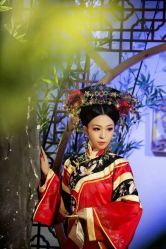 -九月鹰飞汉服摄影工作室