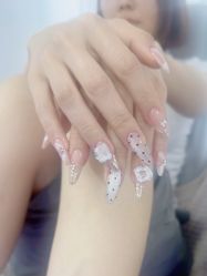 -瞧·享轻奢美甲美睫