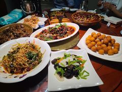 -老码头黑皮肘子锅包肉(赣水路店)