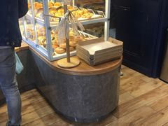 面包甜点陈列柜-BONBON BAKERY