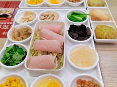 -花馬肆.云南过桥米线(汉神购物广场现场熬汤店)