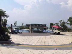 -上海滴水湖皇冠假日酒店