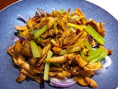 手撕鸡-肖记公安牛肉鱼杂馆·省级非物质文化遗产(万松园直营店)