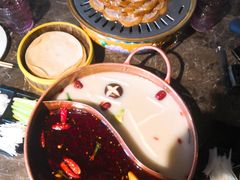 -三人行骨头王火锅(长寿店)