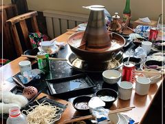 -果松木炭酸菜铜火锅·外婆参鸡汤