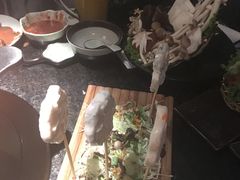 -湊湊火锅·茶憩(新中关购物中心店)